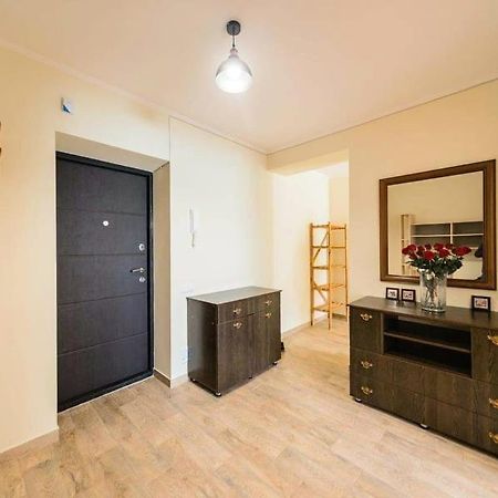 1 Room 65M2 Center Of Obolon Near River Side. Kyiv Exterior photo