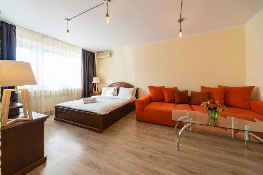 1 Room 65M2 Center Of Obolon Near River Side. Kyiv Exterior photo
